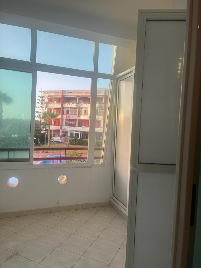 Appartement Avec Piscine Proche De La Plage Mohammedia Exterior photo